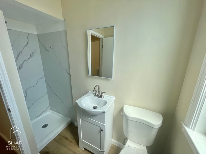 Building Photo - 1911 E 25th St