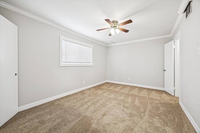 Building Photo - 201 Emerson St