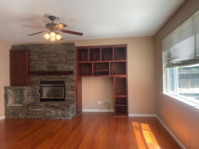 Building Photo - 959 Sterling Cir