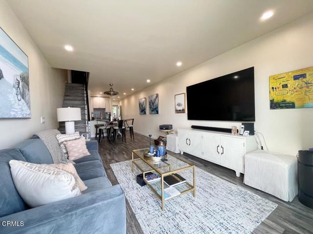 Building Photo - 343 E Surfside Dr