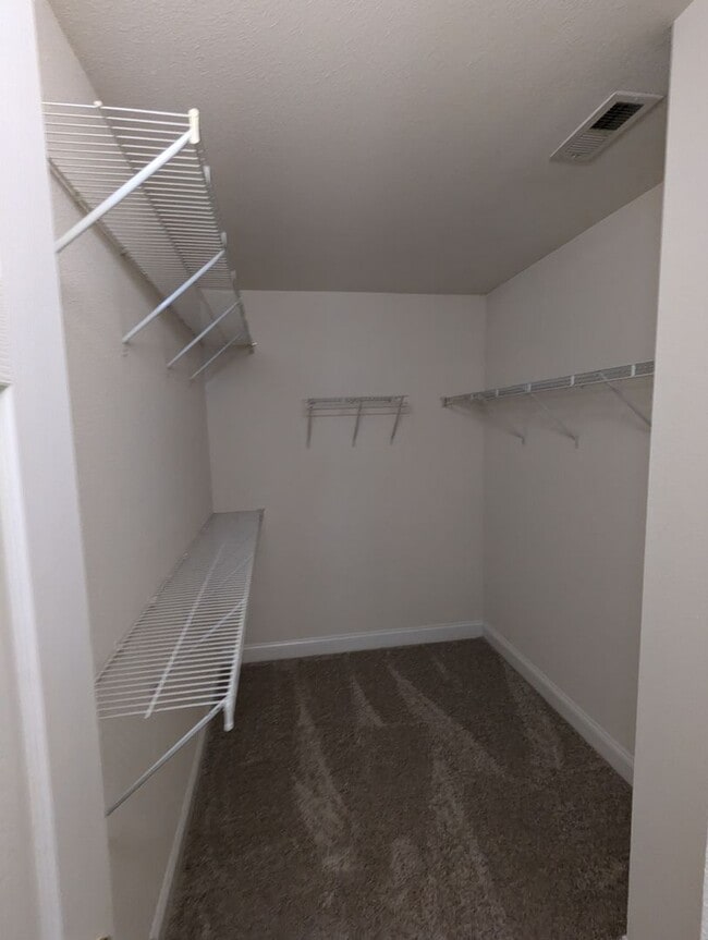 Building Photo - CABARRUS COUNTY-HIGHLAND CREEK 4 BEDROOM/2.5 BATH