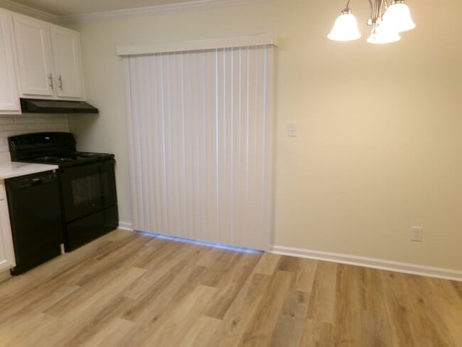 Building Photo - Peace Haven and US 421 Location