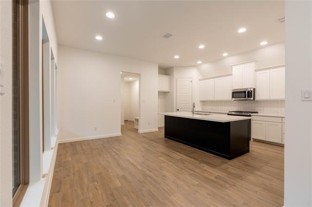 Building Photo - 4148 Hudson St