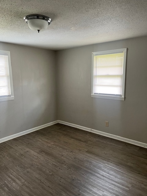 Building Photo - 122 Plaza Dr