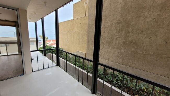 Building Photo - LA JOLLA VILLAGE - Park Prospect - Nice 2 ...