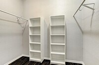 Building Photo - 2400 N Braeswood Blvd
