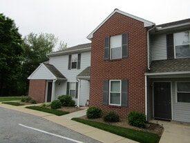 Building Photo - 52 Hilldale Dr