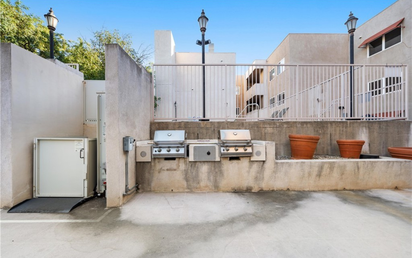 Community BBQ Grill - 9610 Zelzah Ave