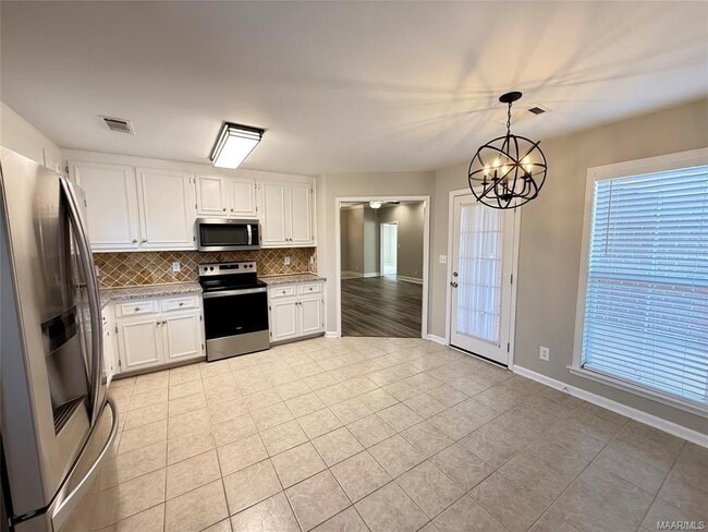 Building Photo - 614 Lorena Ct