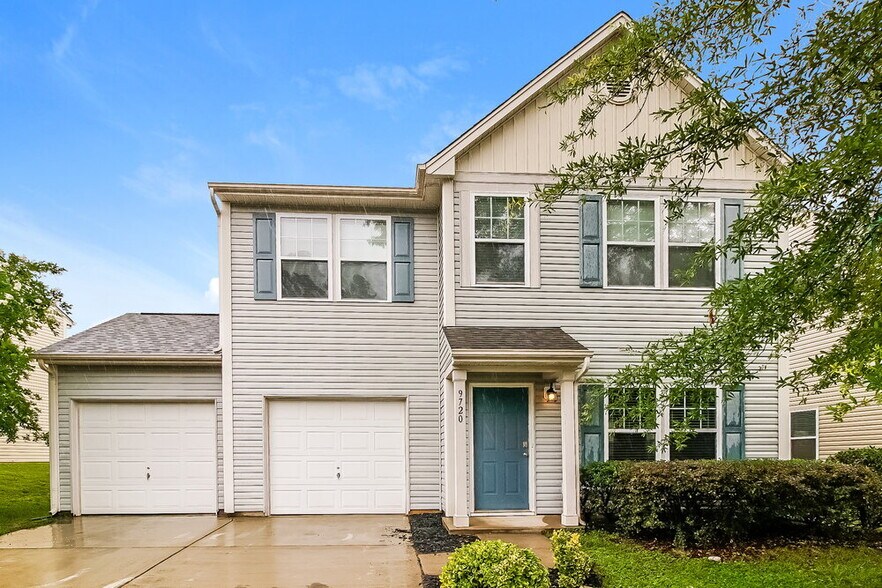 Primary Photo - 9720 Cayenne Dr