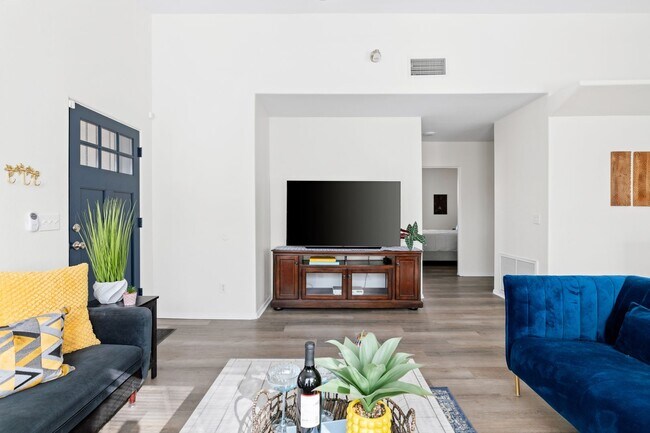Building Photo - New Home in With Historic Charm in Coveted Garfield District