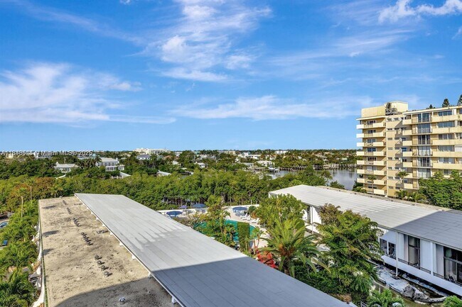 Building Photo - 3589 S Ocean Blvd