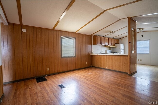 Building Photo - 108 Mountain View Ln