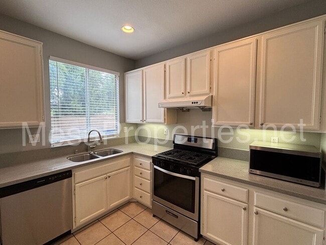 Building Photo - 16740 Inverrary Way
