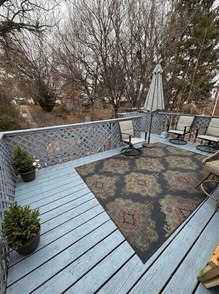 Building Photo - 3933 James St