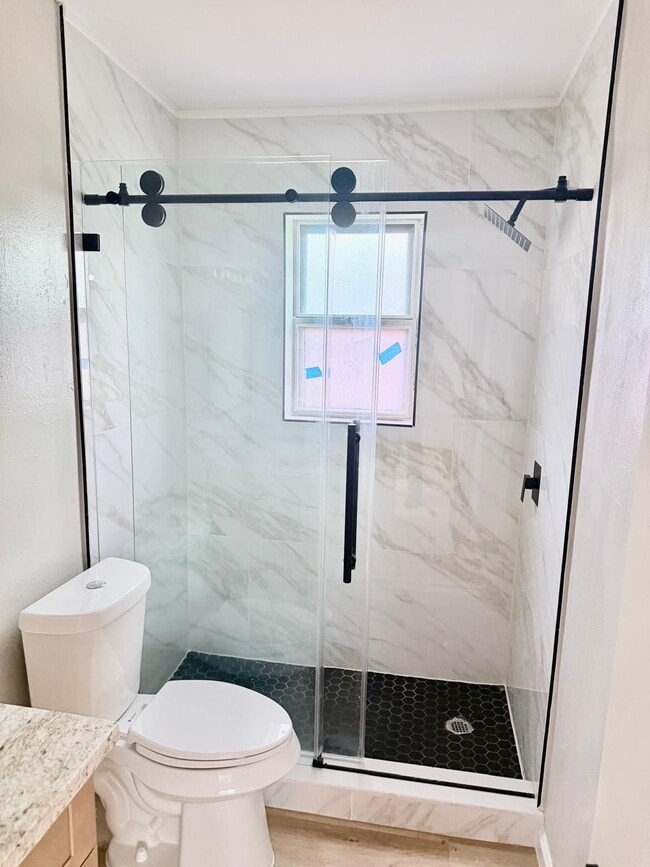 Building Photo - 620 Circle Way