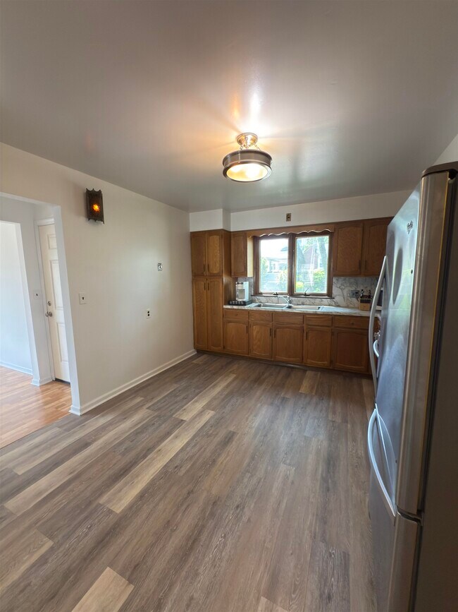 Building Photo - 203 Terrace Ave
