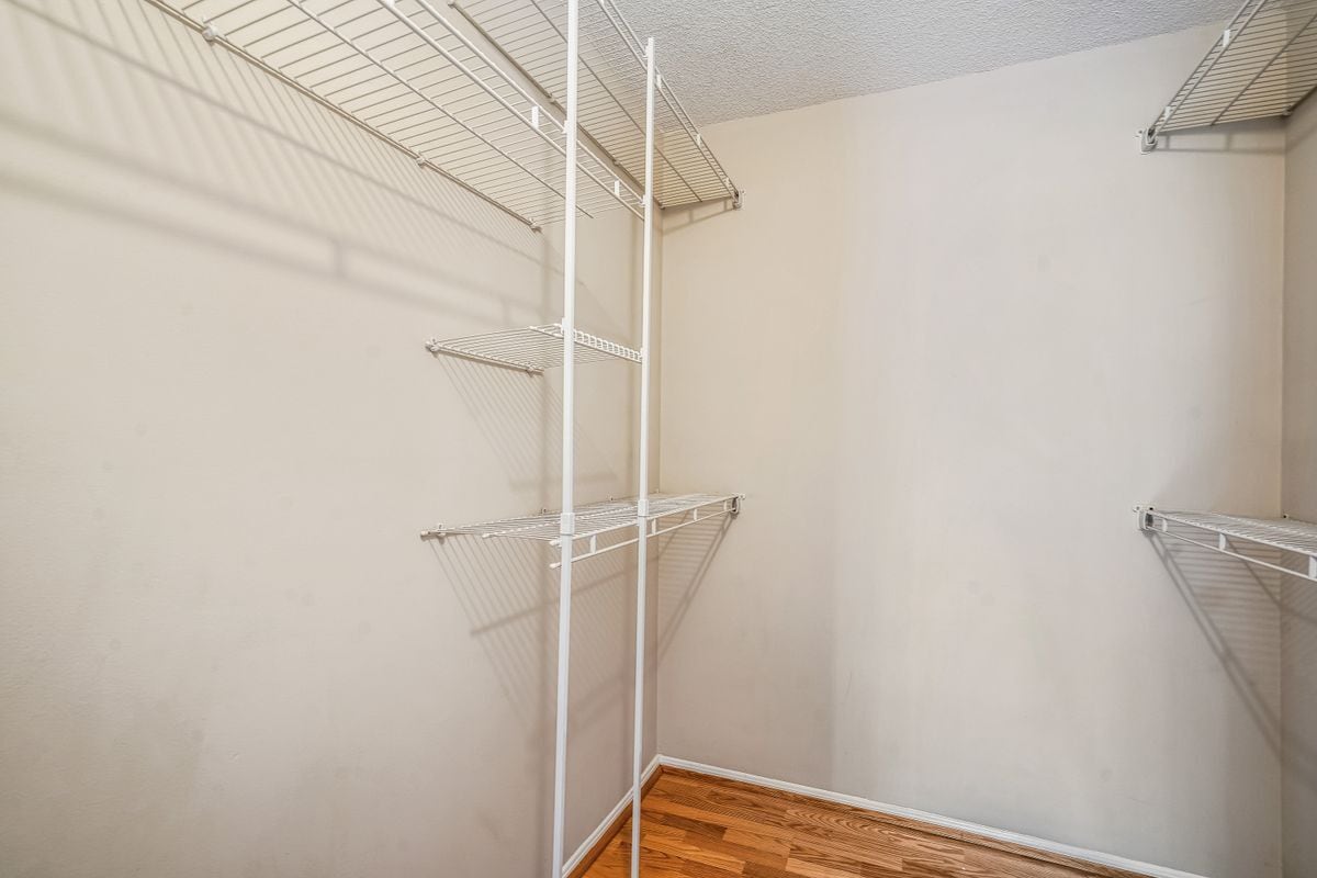 Building Photo - 8370 Greensboro Dr