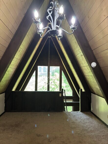 Building Photo - 3016 Alpine Dr