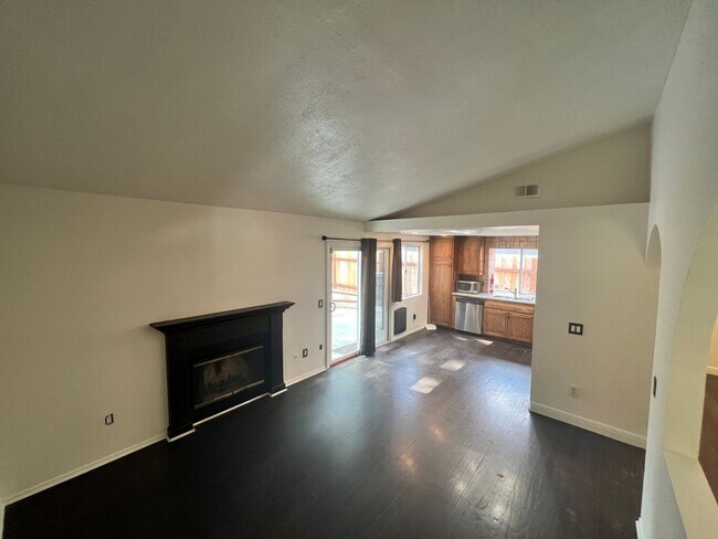 Building Photo - Pacific Grove Home for Rent in Canyon Coun...