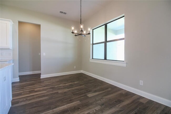 Building Photo - 6962 Treymont Dr
