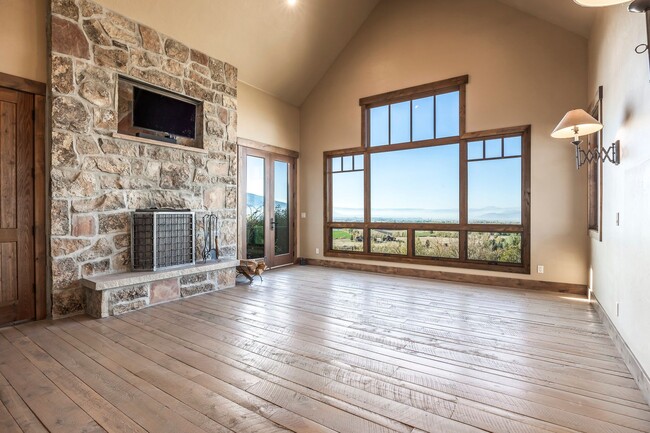 Building Photo - Magnificent Mountain Retreat in Oakley, Utah