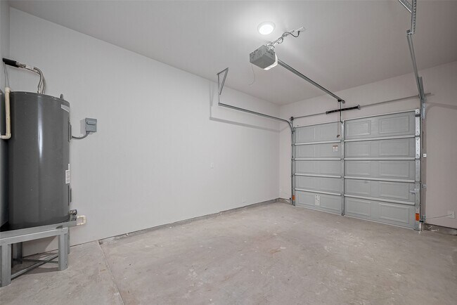 Building Photo - 3544 Mt Pleasant St