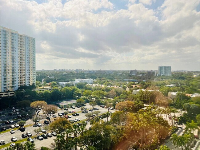 Building Photo - 2333 Brickell Ave