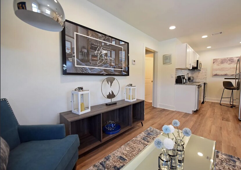 Building Photo - 155 Jones St