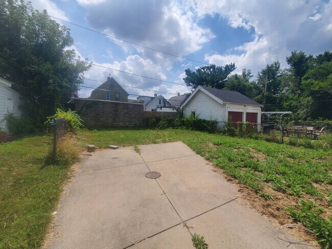 Building Photo - 7816 Maryland Ave