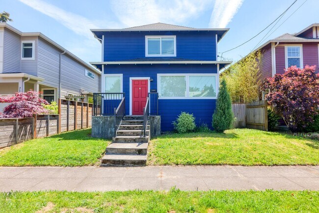 Building Photo - 4bed/2 bath Portland Charmer