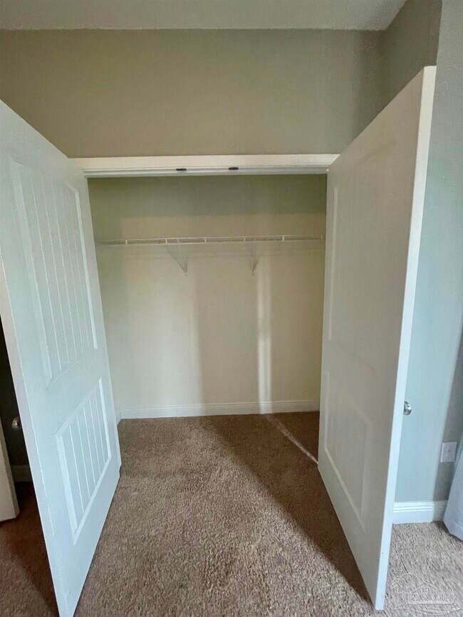 Building Photo - 4632 Dupont Cir