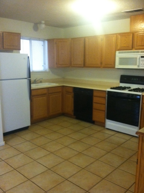 Building Photo - Amazing Mountain Views! Awesome Townhouse ...