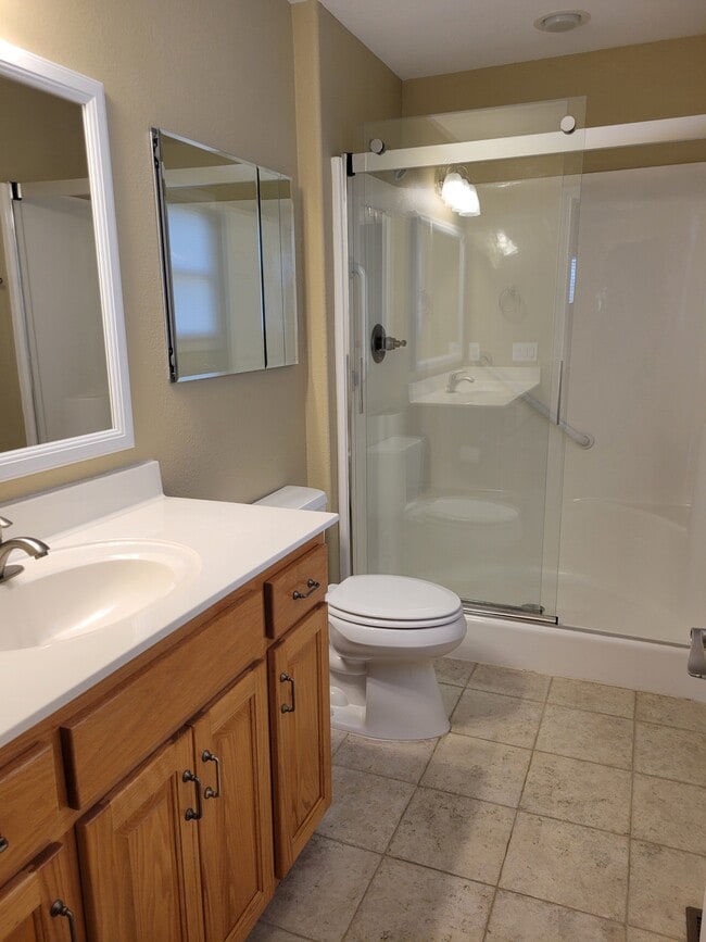 Building Photo - 544 Snead Dr