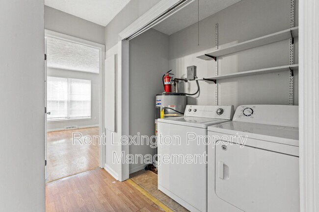 Building Photo - 1200 Tishoff Dr