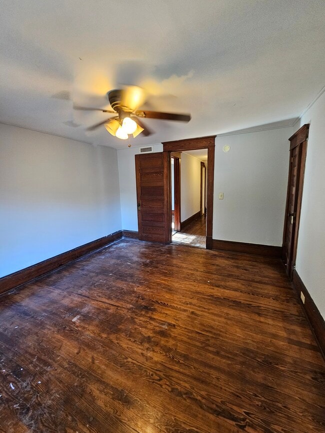 Building Photo - 920 N Church St