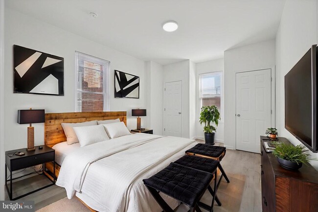 Building Photo - 705 S 60th St