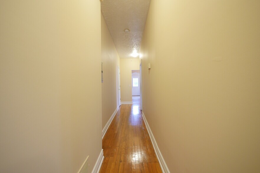 main hallway - 220 W Walnut St