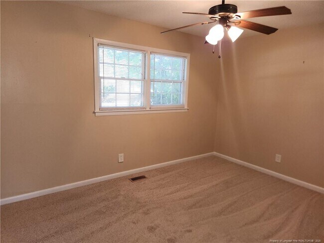 Building Photo - 6427 Kincross Ave