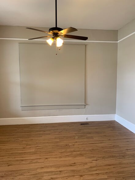Front bedroom / office - 311 JL Lomax Dr