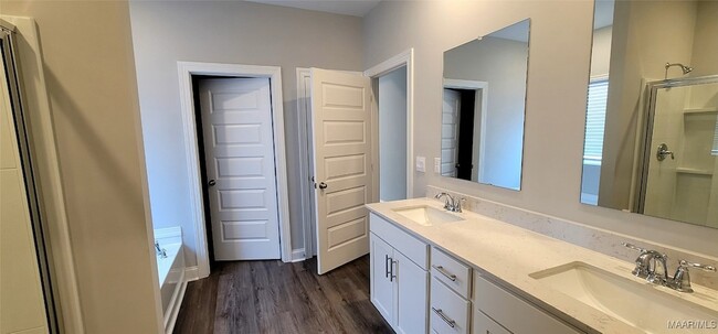 Building Photo - 5108 Sedona Dr