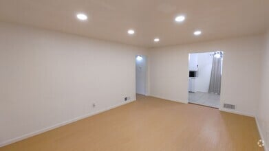 Building Photo - Palomas 3plex