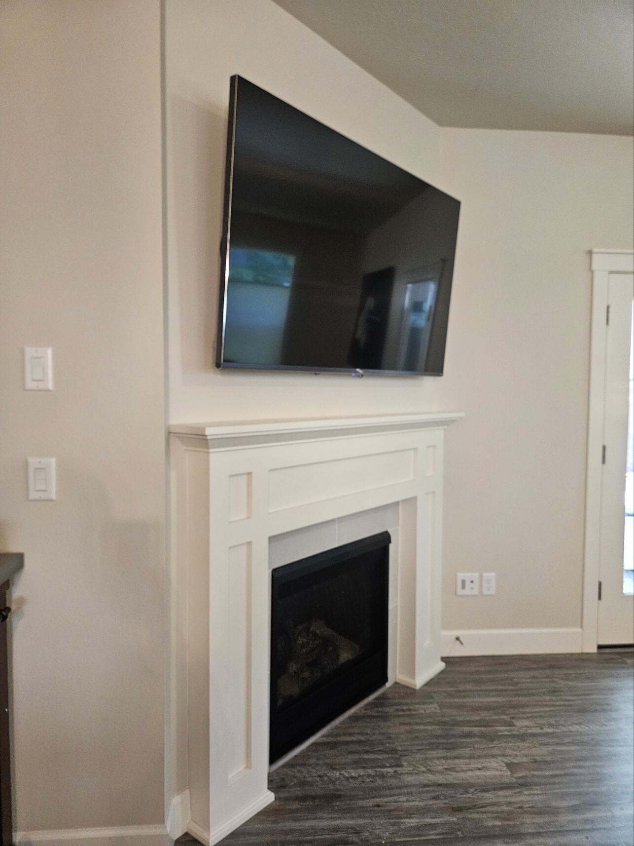 TV mount will stay for ease of your TV installation - 12048 NE 109th St