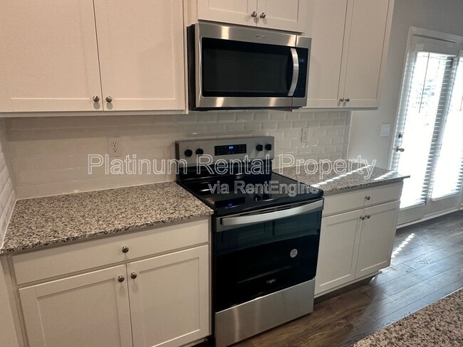 Building Photo - 488 Stoneybrook Dr