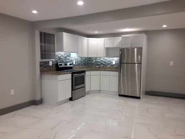 Primary Photo - Birchwood Apartments