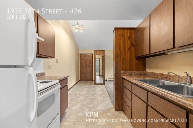 Building Photo - 1935 38th St