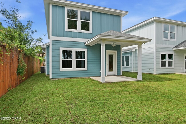 Building Photo - 924 Grace Ave