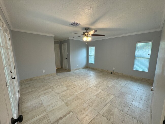 Building Photo - 7910 Sands Point Dr