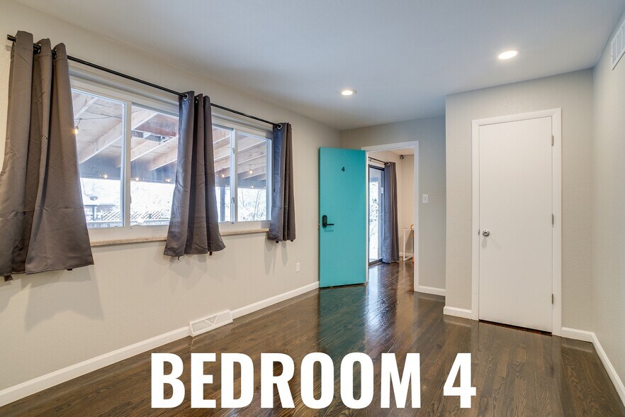 Building Photo - 201 Toledo St