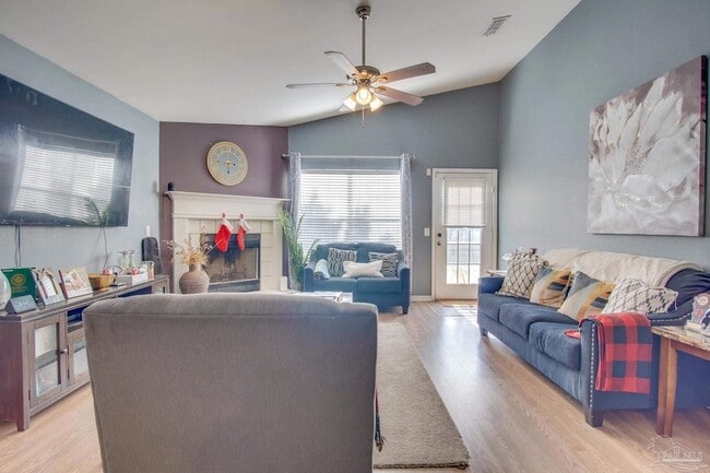 Building Photo - 2005 Tujaques Pl